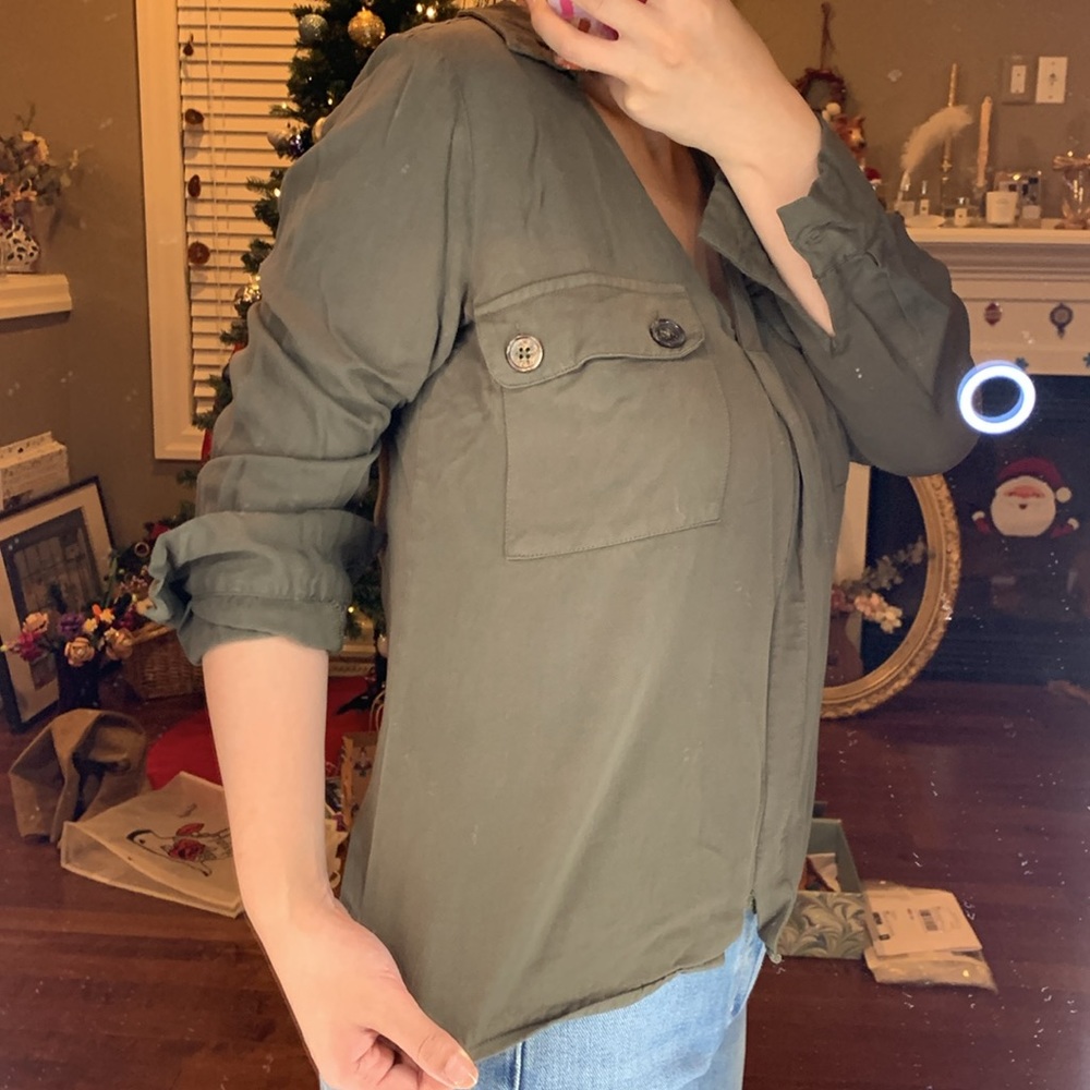 Dynamite| dark green top shirt size:XS